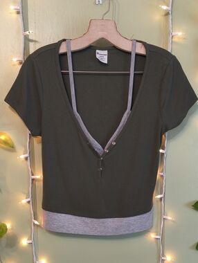 Women's No Boundaries Olive Grey Crop Grey Tank Layered Top M